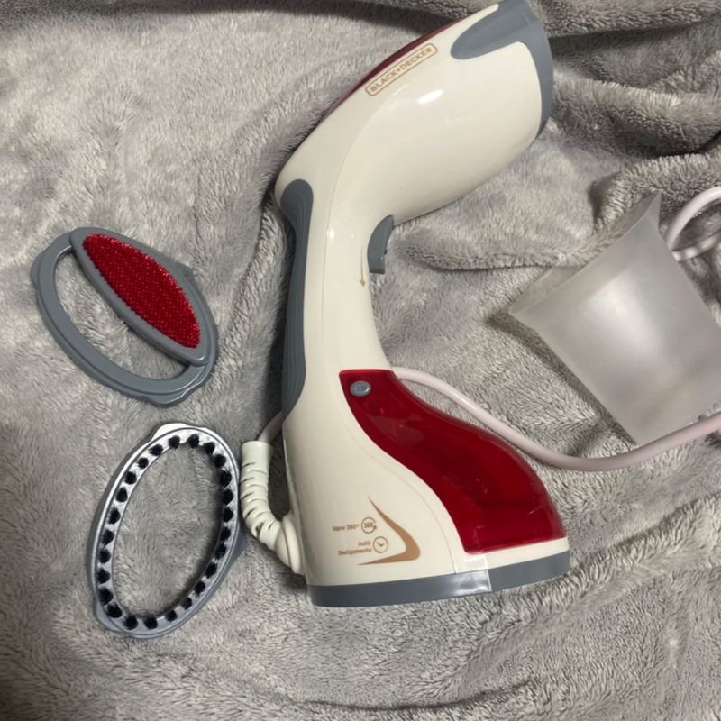 Black Decker Ferro de Passar, Vaporizador de Roupas com Display Digital, Potência de 1500W e Design Ergonômico, Modelo BDV2200, 220V