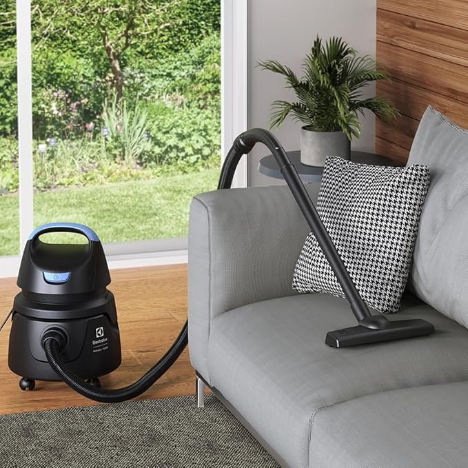 ✅Aspirador de Pó e Água Electrolux 1400W c Conjunto de Acessórios e Rodas 360°!!😎💕